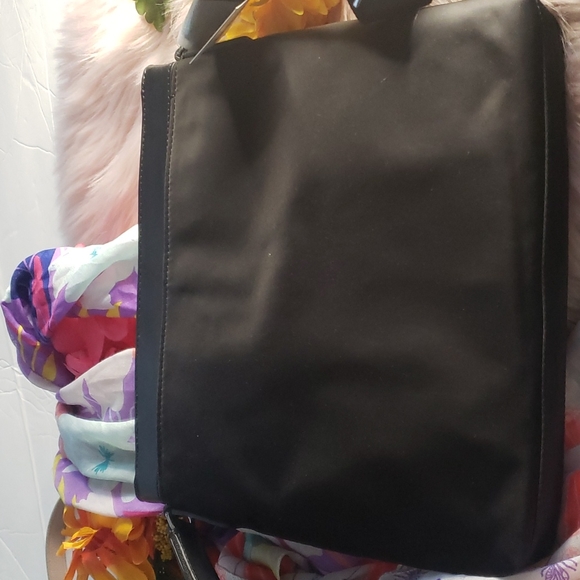 Mk Men Crossbody messenger bag 🎒 - Picture 4 of 6